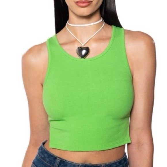 BELLE KNIT SLEEVELESS SCOOP T SHIRT IN LIME - Picture 1 of 7